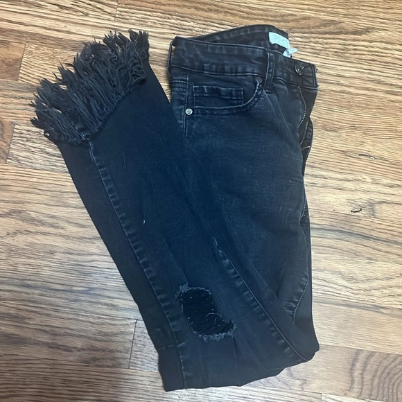 Black Jeans by Sofia Vergara, size 2 - Picture 2 of 3